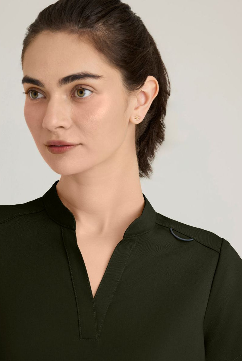 Grey's Anatomy Avery 2 Pocket Banded Collar Top | OLIVE