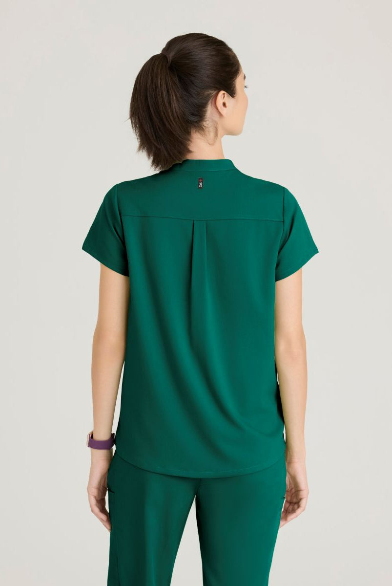Grey's Anatomy Avery 2 Pocket Banded Collar Top | Hunter Green