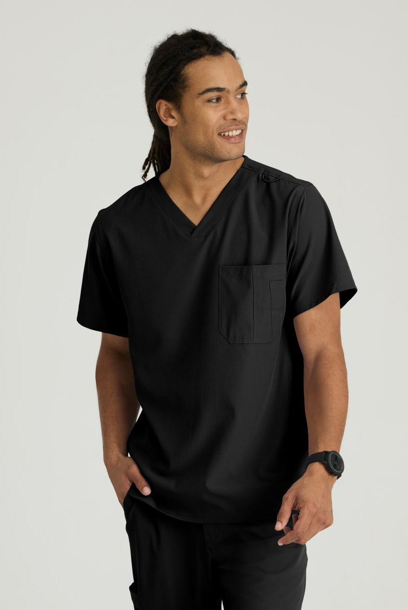 SKECHERS MALE STRUCTURE V-NECK TOP | BLACK