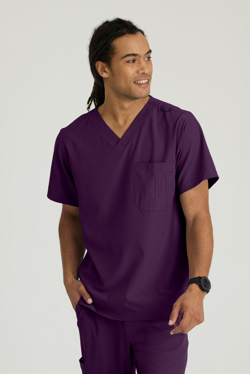 SKECHERS MALE STRUCTURE V-NECK TOP | Eggplant