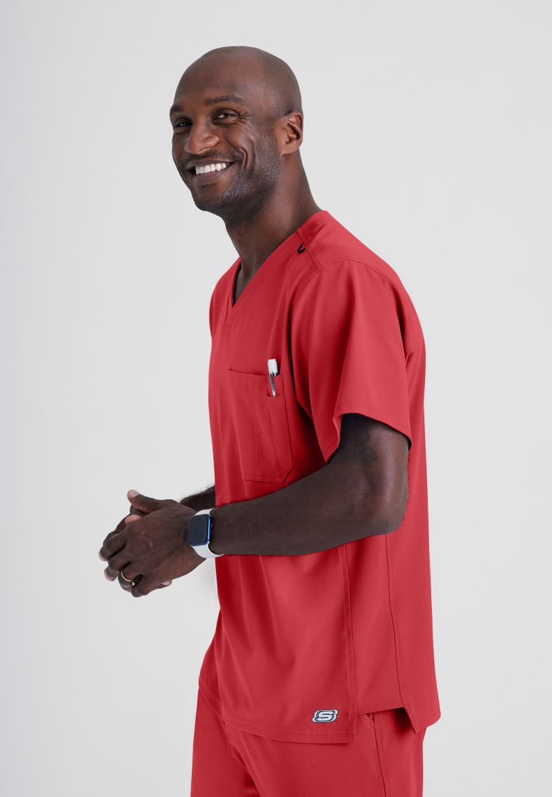 SKECHERS MALE STRUCTURE V-NECK TOP | RED