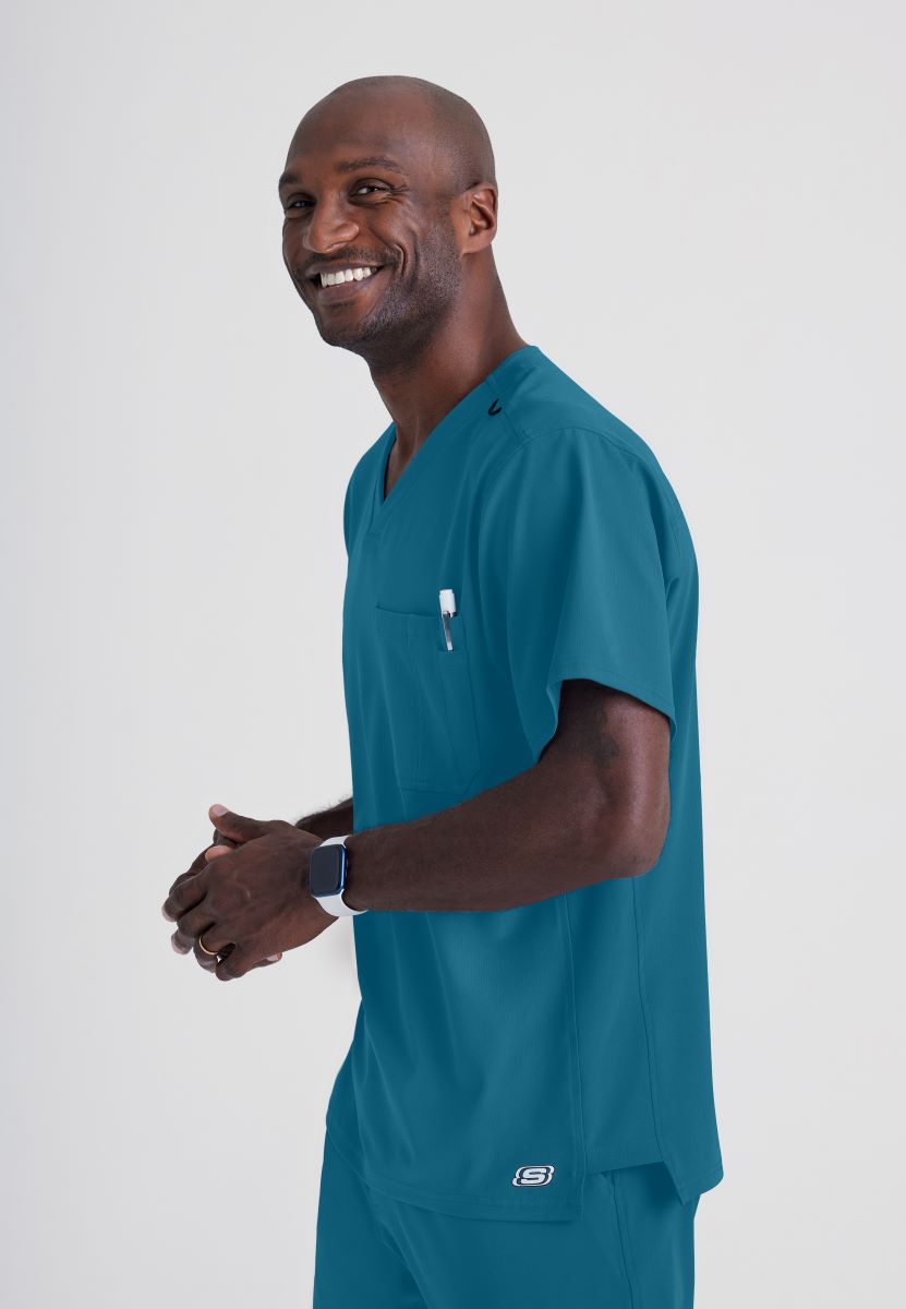 SKECHERS MALE STRUCTURE V-NECK TOP | Bahama / Caribbean
