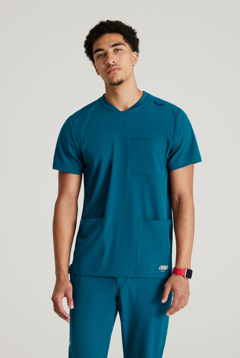 SKECHERS MALE THESIS THREE POCKET, ROUNDED NECKLINE SCRUB TOP | Bahama / Caribbean