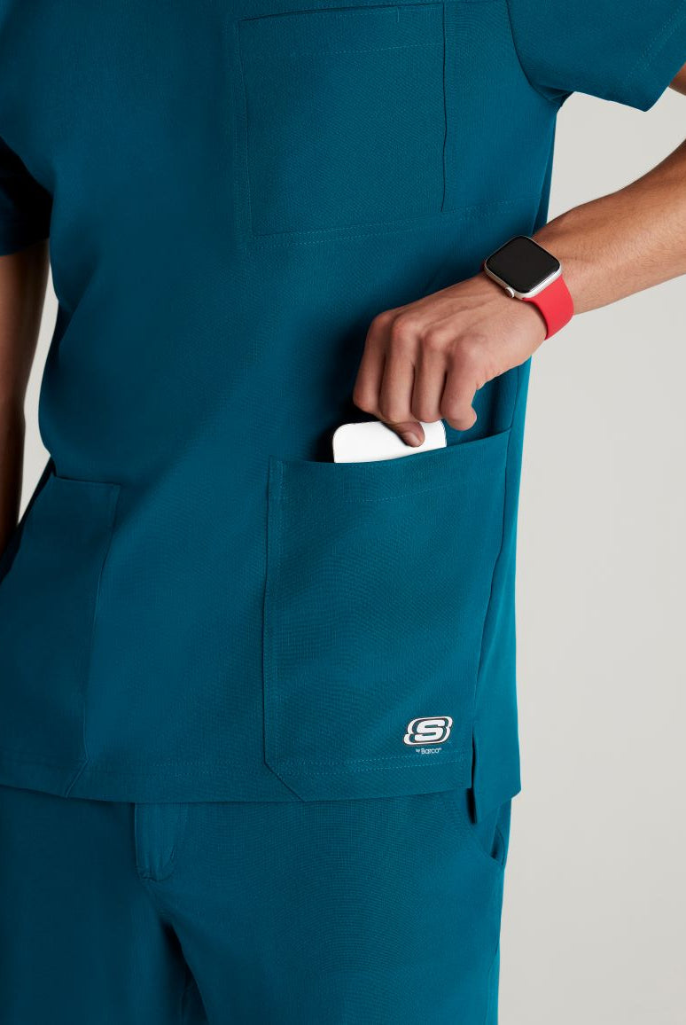 SKECHERS MALE THESIS THREE POCKET, ROUNDED NECKLINE SCRUB TOP | Bahama / Caribbean