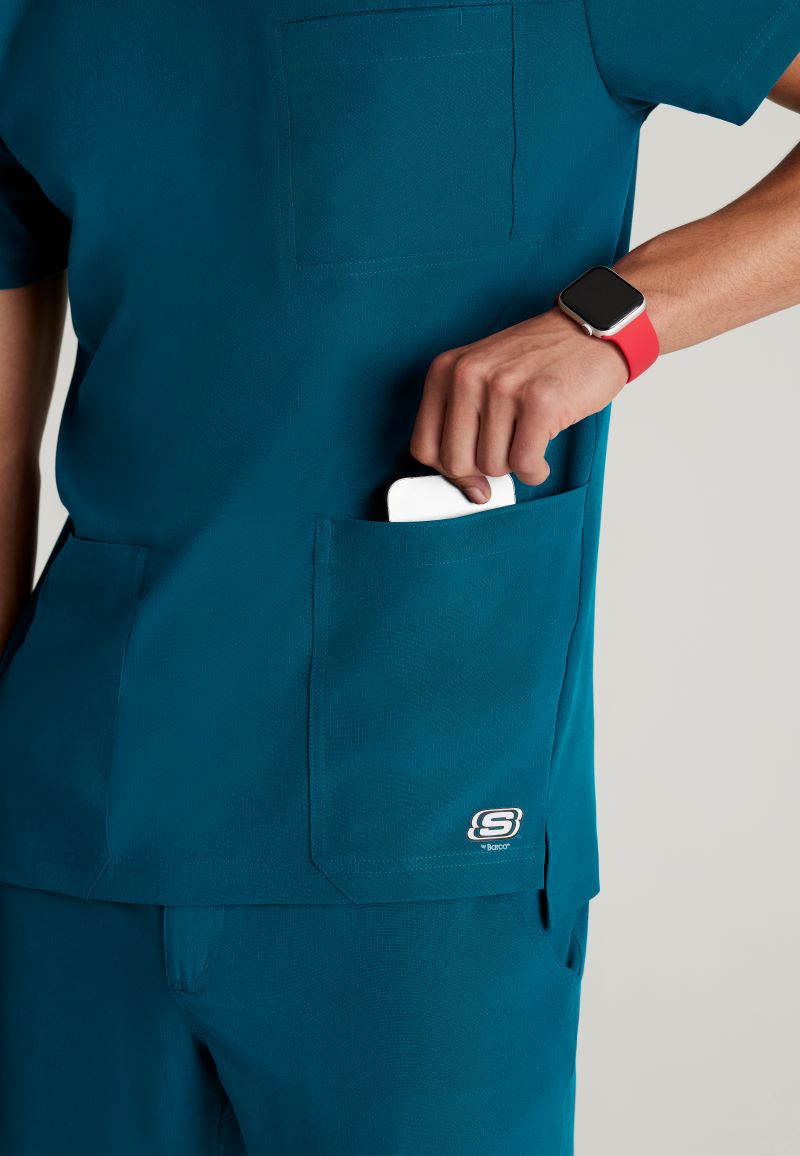 SKECHERS MALE THESIS THREE POCKET, ROUNDED NECKLINE SCRUB TOP | Bahama / Caribbean