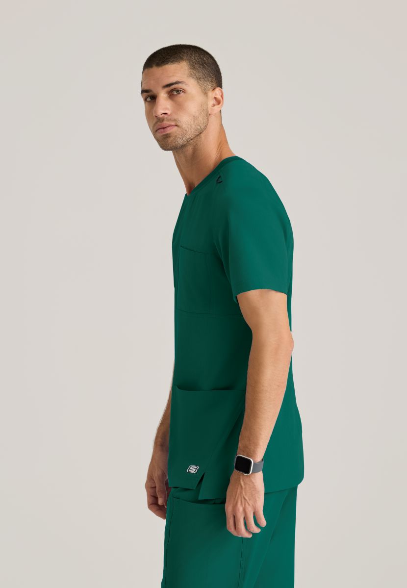 Skechers Thesis Three Pocket Rounded Neck Scrub Top | Hunter Green