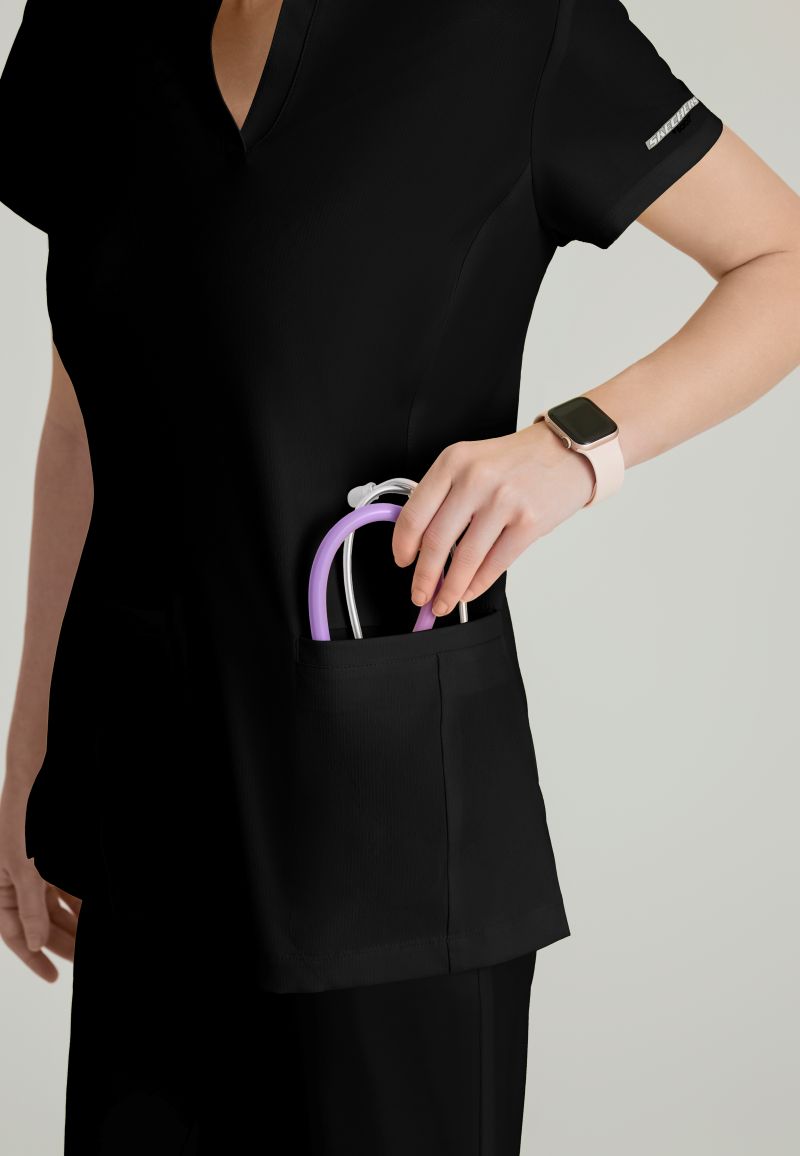 Skechers Women's Coast 2-Pocket Banded Collar Top PRE-ORDER PRODUCT | BLACK