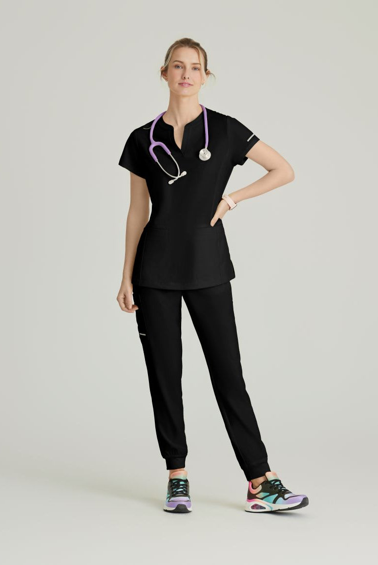 Skechers Women's Coast 2-Pocket Banded Collar Top PRE-ORDER PRODUCT | BLACK