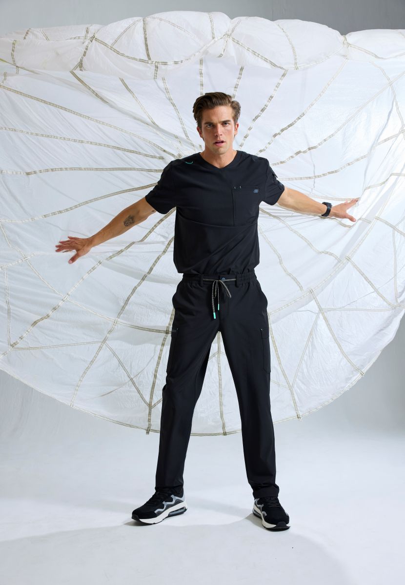 Skechers Station Men's 3 Pocket Round Neck High-Low Hem Top | BLACK