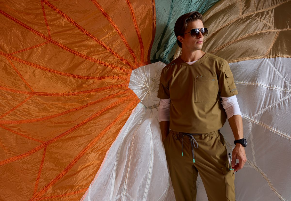 Skechers Station Men's 3 Pocket Round Neck High-Low Hem Top | Duffle