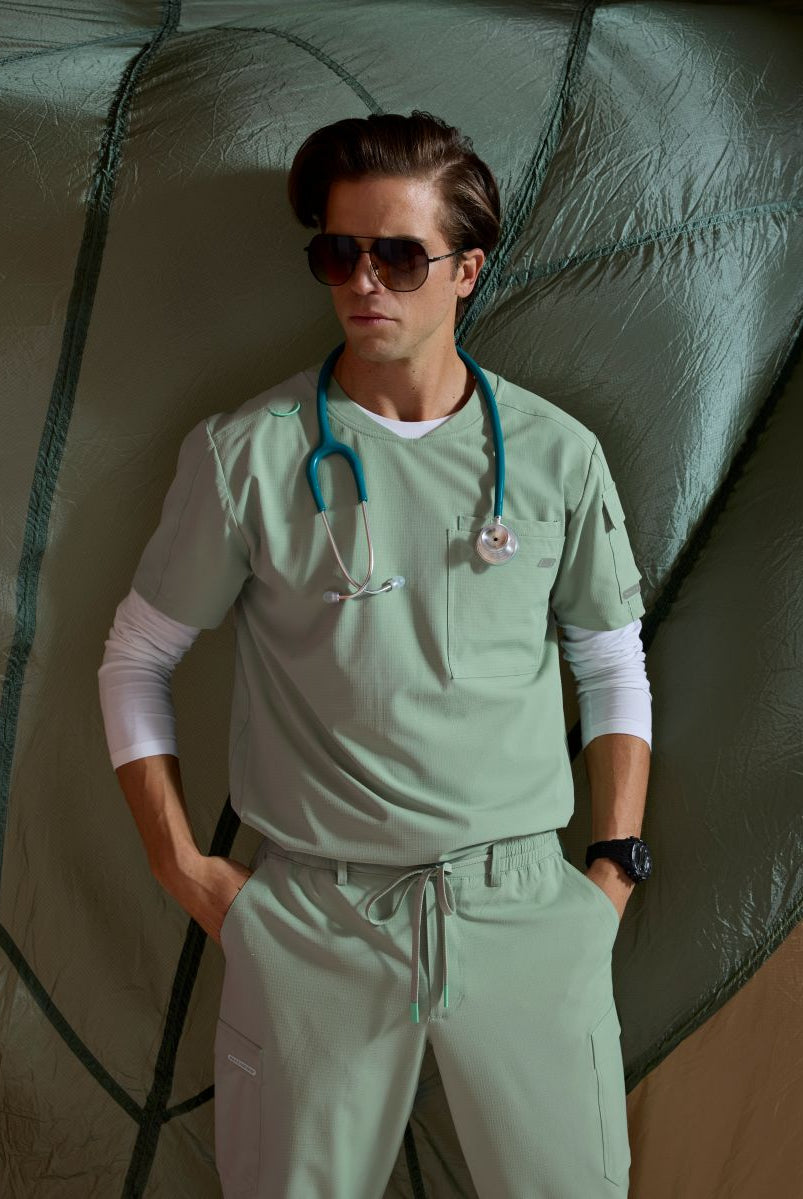 Skechers Station Men's 3 Pocket Round Neck High-Low Hem Top | Field Green