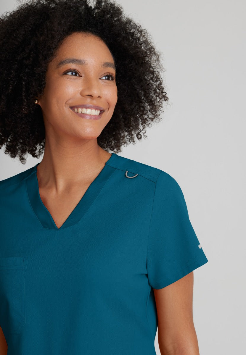 Grey's Anatomy Bree Tuck-in Scrub Top | Bahama / Caribbean