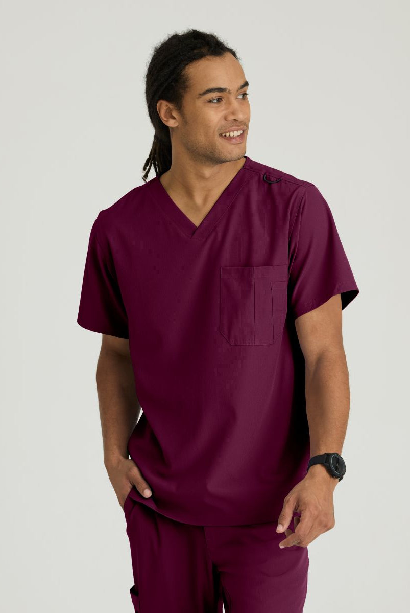 SKECHERS MALE STRUCTURE V-NECK TOP | Wine