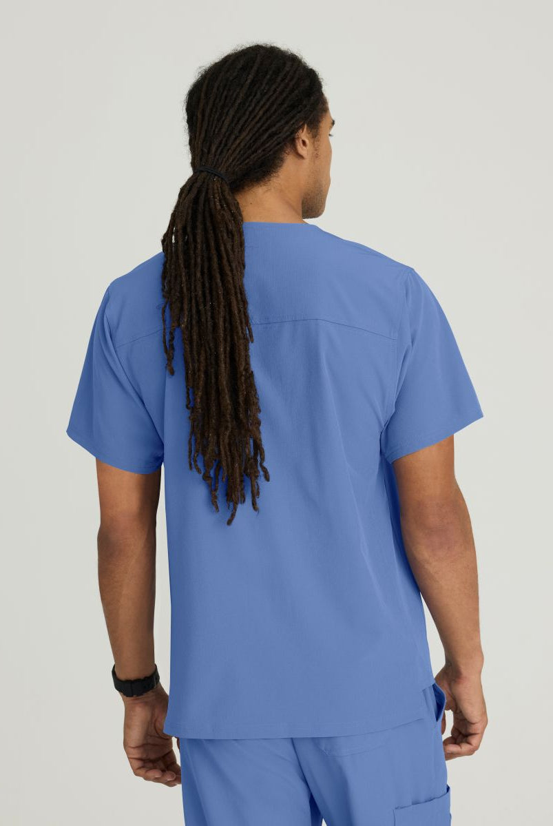 SKECHERS MALE STRUCTURE V-NECK TOP | TRUE CEIL