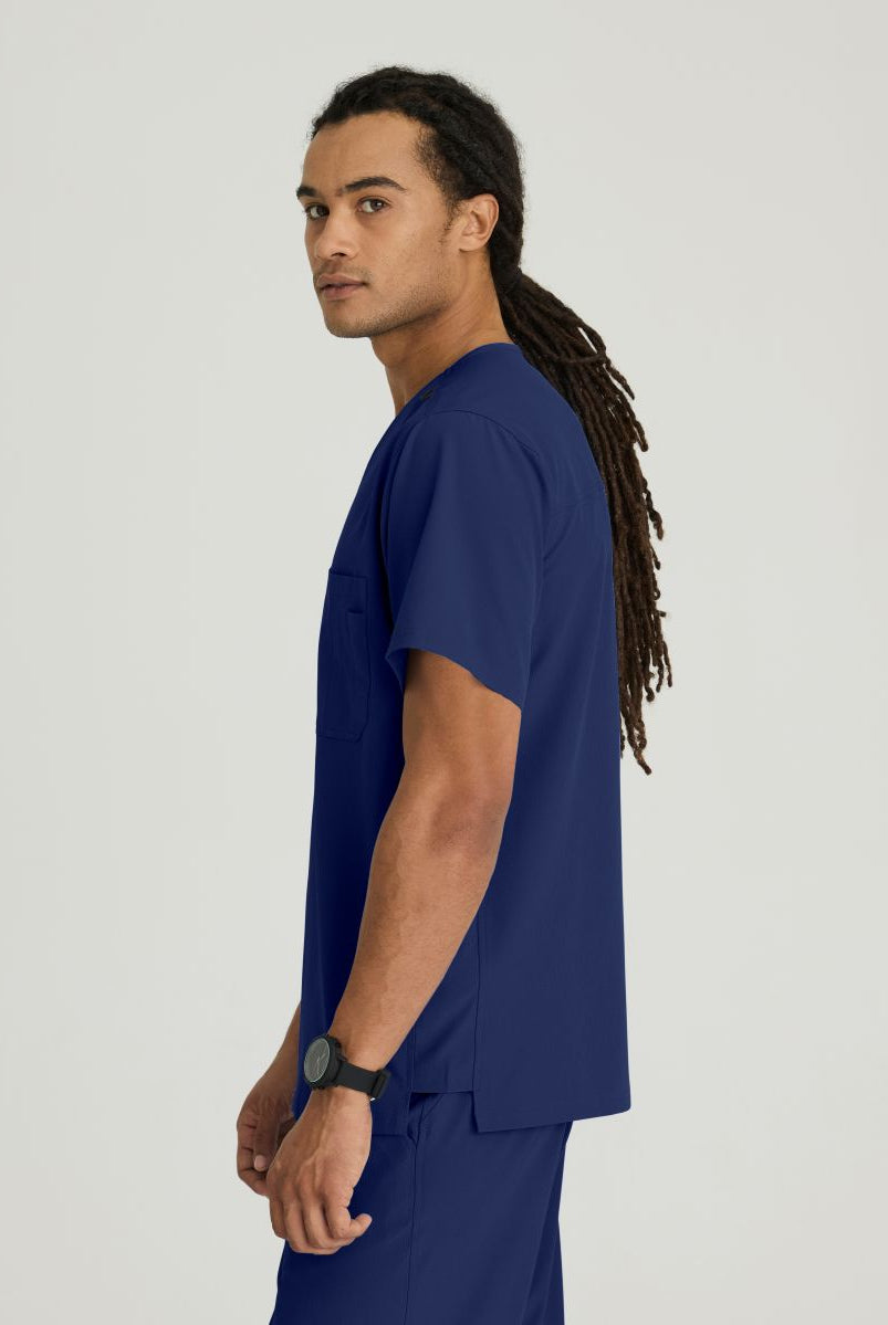 SKECHERS MALE STRUCTURE V-NECK TOP | NAVY