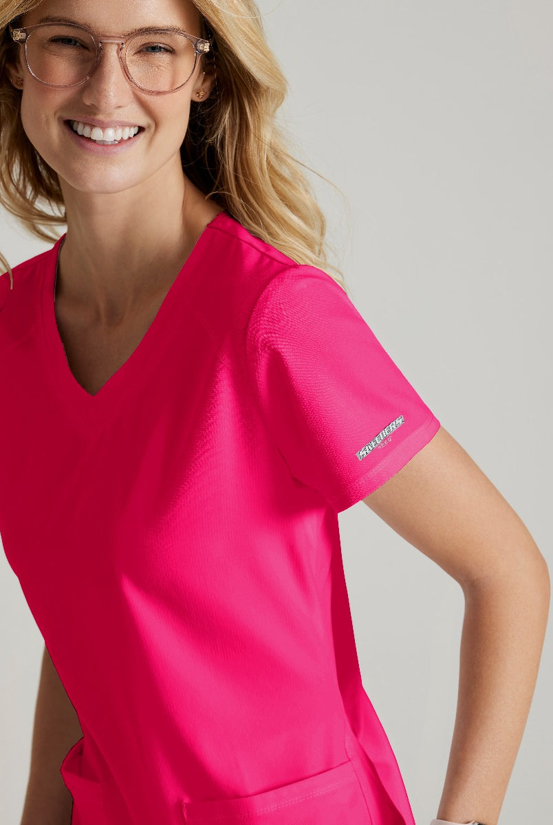 SKECHERS BREEZE 3-POCKET SHAPED HEM TOP | VIBRANCE PINK