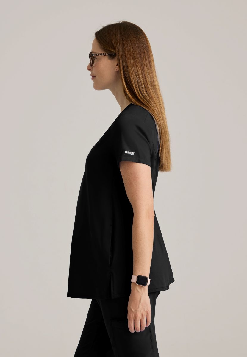 Grey's Anatomy Evolve Promise 2-Pocket Maternity Top | BLACK