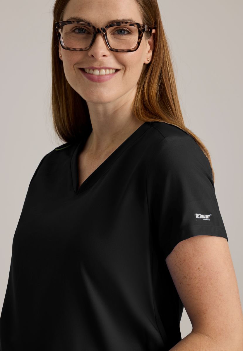 Grey's Anatomy Evolve Promise 2-Pocket Maternity Top | BLACK