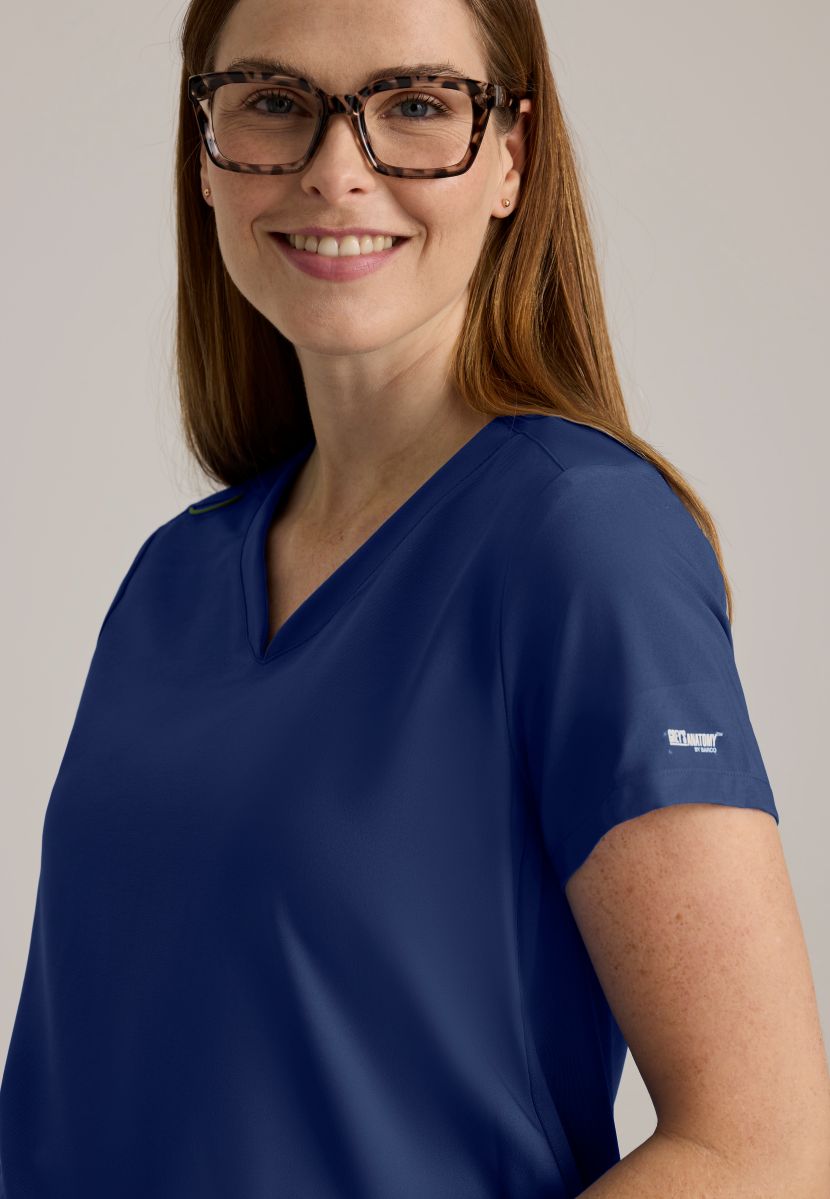 Grey's Anatomy Evolve Promise 2-Pocket Maternity Top | NAVY