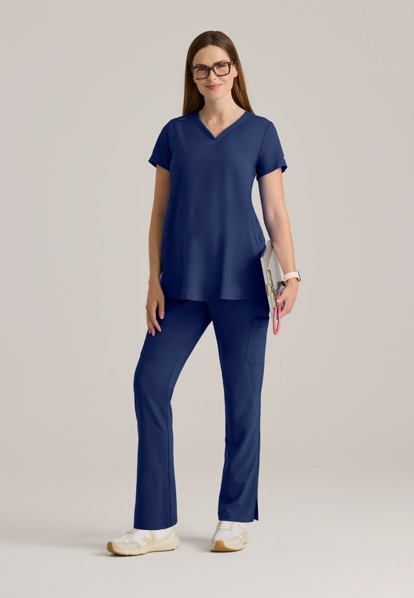 Grey's Anatomy Evolve Promise 2-Pocket Maternity Top | NAVY