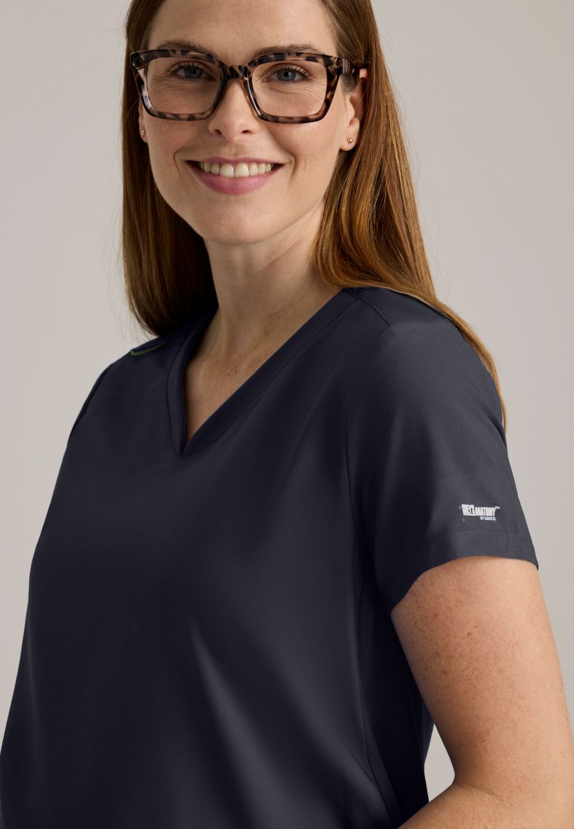 Grey's Anatomy Evolve Promise 2-Pocket Maternity Top | Steel