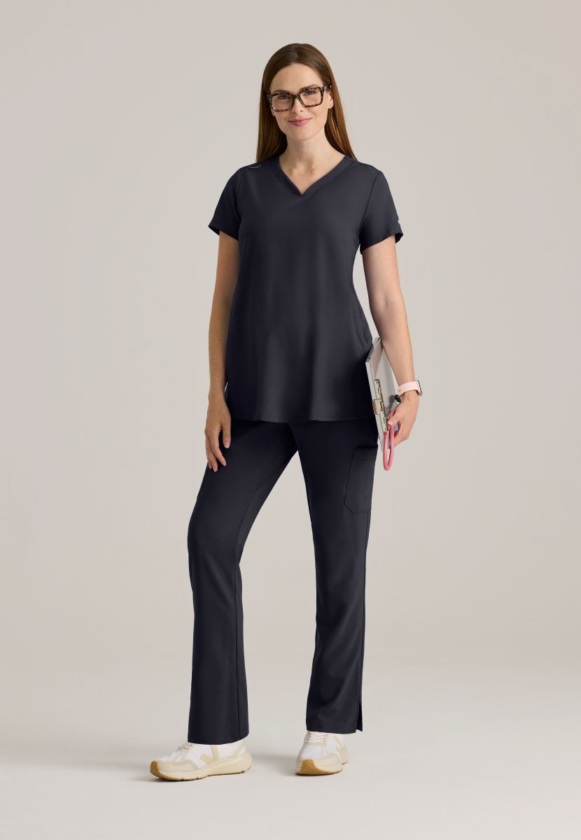 Grey's Anatomy Evolve Promise 2-Pocket Maternity Top | Steel
