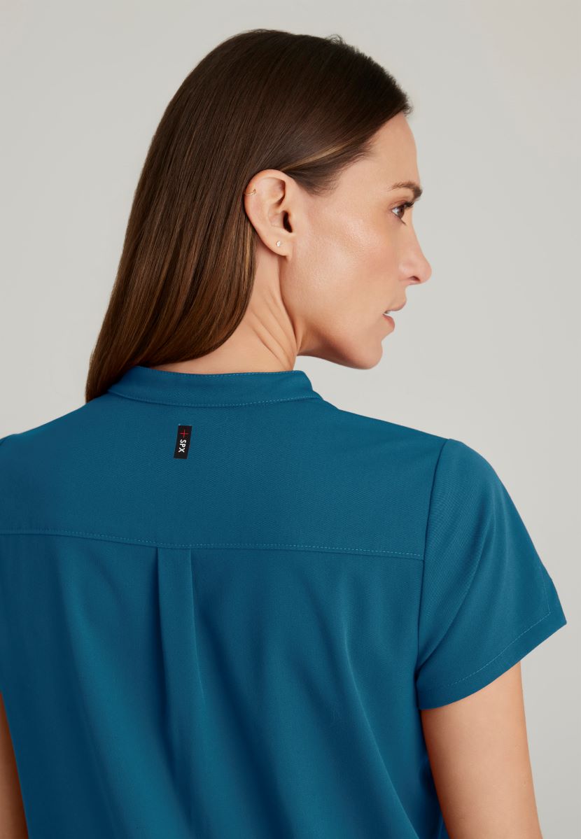 Grey's Anatomy Avery 2 Pocket Banded Collar Top | Bahama / Caribbean