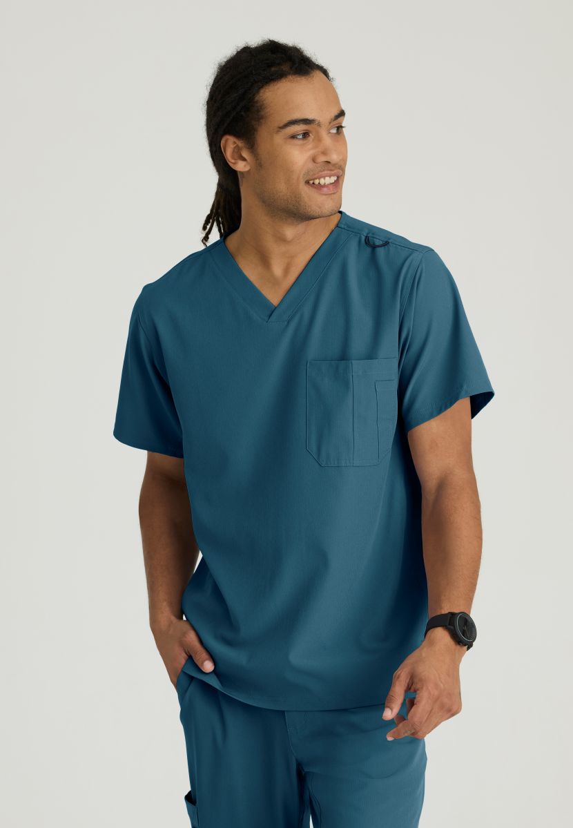 SKECHERS MALE STRUCTURE V-NECK TOP | Caribbean