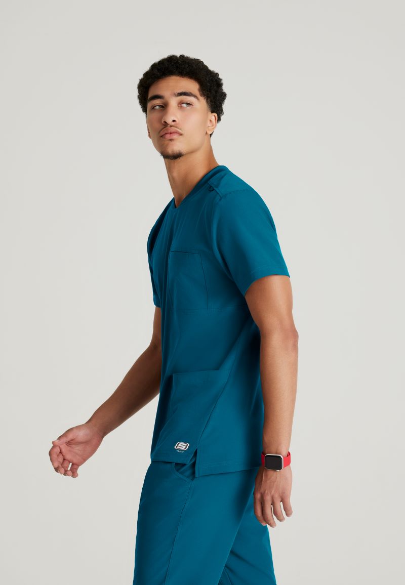 SKECHERS MALE THESIS THREE POCKET, ROUNDED NECKLINE SCRUB TOP | Bahama / Caribbean