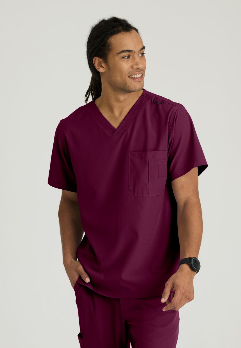 SKECHERS MALE STRUCTURE V-NECK TOP | Wine